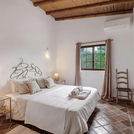 Casa Pedra Rosa - Vinhas De Nexe Nyaraló